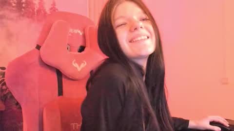 Snapshot of stasyacollins chatting on December 15, 2025, 12:31 pm Stasia online show from December 15, 2025, 12:31 pm