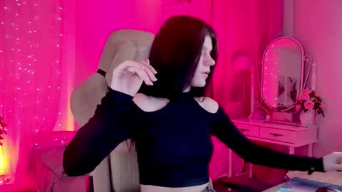 Snapshot of stasyacollins chatting on December 17, 2025, 5:57 am Stasia online show from December 17, 2025, 5:57 am