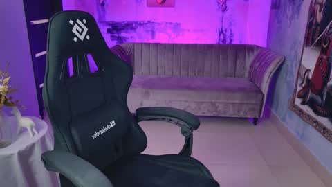 stef_nicks online show from September 21, 2025, 5:20 am