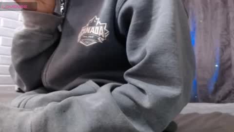 stefany_pablo1 online show from October 22, 2025, 1:33 pm