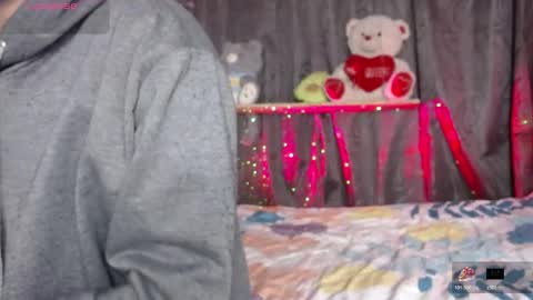 stefany_pablo1 online show from November 19, 2025, 11:54 am