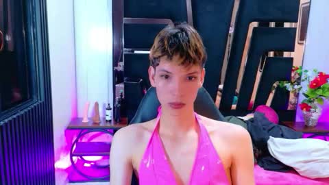 stefany piink online show from March 25, 2026, 12:11 pm