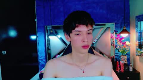 stefany piink online show from May 25, 2026, 12:33 pm