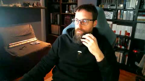 MeStef online show from April 15, 2026, 7:10 pm