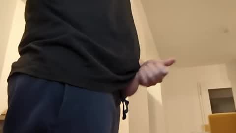 steha1975 online show from November 4, 2025, 4:39 pm