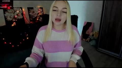 Stella  Cox online show from October 26, 2025, 8:09 am