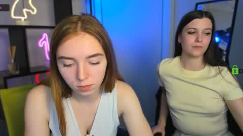 stella_flower online show from March 17, 2026, 12:41 pm