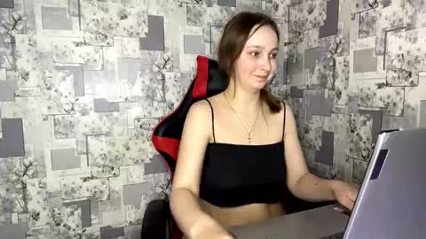 Stella online show from March 4, 2025, 10:16 pm