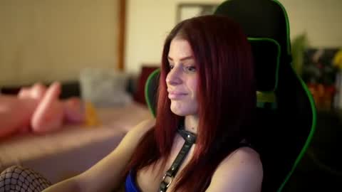 Snapshot of stella_shock chatting on June 16, 2026, 3:36 pm Stella online show from June 16, 2026, 3:36 pm