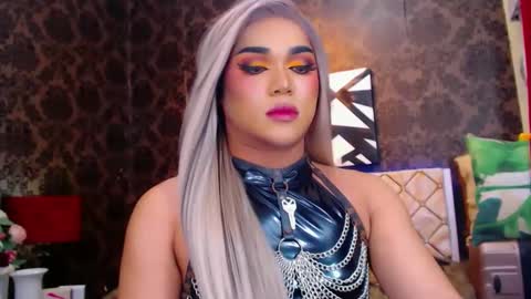 CALL ME STELLA online show from January 4, 2025, 11:33 am