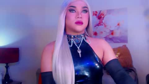 CALL ME STELLA online show from October 29, 2025, 7:04 pm