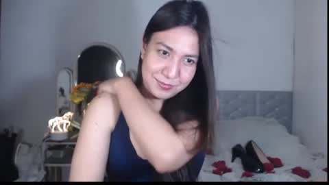 Snapshot of stellahugets chatting on October 5, 2025, 12:53 am Stella online show from October 5, 2025, 12:53 am