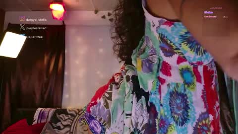 stellart_ online show from April 14, 2026, 11:33 pm