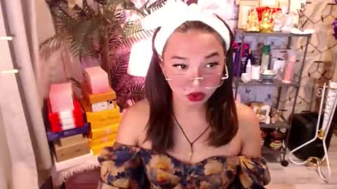 Stella sweet online show from April 23, 2026, 3:41 am