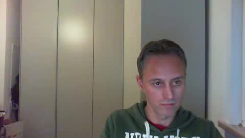 sten015 online show from November 17, 2025, 4:35 pm