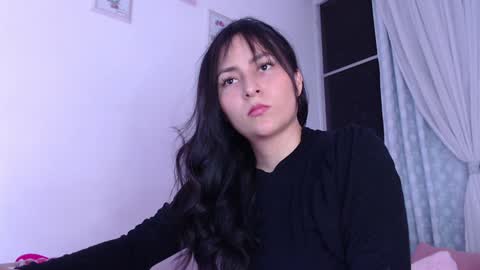 Snapshot of step_daughter_ chatting on January 14, 2025, 12:00 am MIA online show from January 14, 2025, 12:00 am