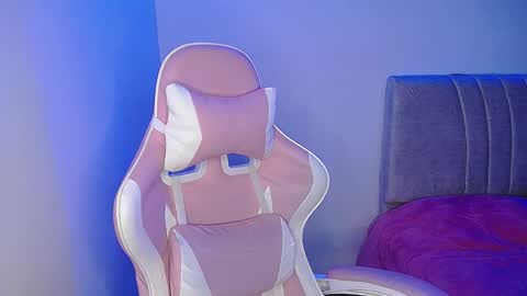 Emma online show from February 24, 2025, 1:13 am