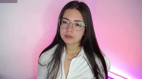 Emma online show from October 3, 2025, 5:21 pm