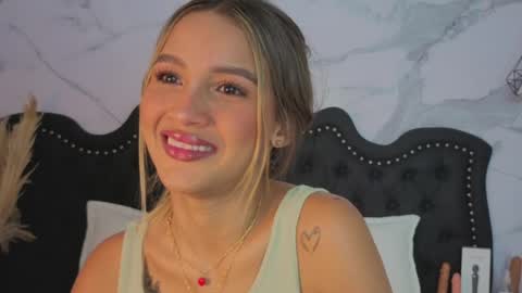 Snapshot of stephani_sweet chatting on May 1, 2026, 12:15 am Stefff online show from May 1, 2026, 12:15 am
