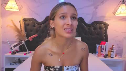 Snapshot of stephani_sweet chatting on May 13, 2026, 11:00 pm Stefff online show from May 13, 2026, 11:00 pm