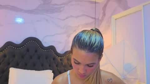 Snapshot of stephani_sweet chatting on May 18, 2026, 4:07 am Stefff online show from May 18, 2026, 4:07 am