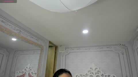 Snapshot of stephania_diamond chatting on February 12, 2025, 2:24 am         online show from February 12, 2025, 2:24 am