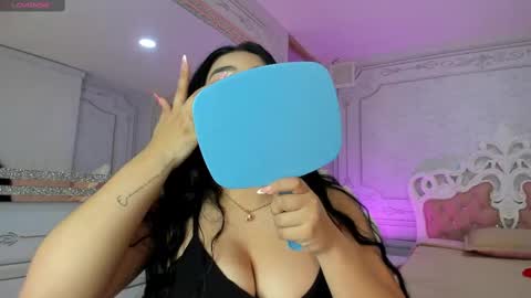 Snapshot of stephania_diamond chatting on February 15, 2025, 2:47 am         online show from February 15, 2025, 2:47 am