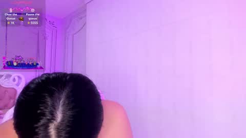 Snapshot of stephania_diamond chatting on February 20, 2025, 1:03 am         online show from February 20, 2025, 1:03 am