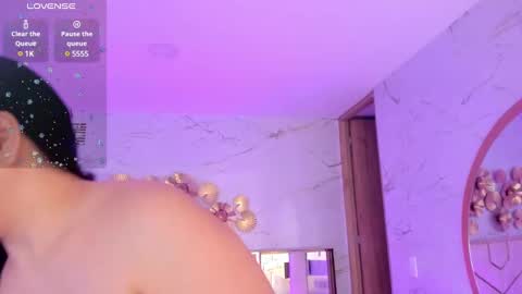 Snapshot of stephania_diamond chatting on March 5, 2025, 5:07 am         online show from March 5, 2025, 5:07 am