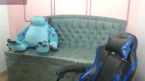 Stephania online show from February 13, 2025, 10:23 am