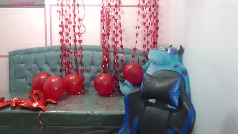 Stephania online show from February 15, 2025, 10:33 am