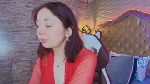 Stephaniesun  online show from May 12, 2026, 1:08 pm