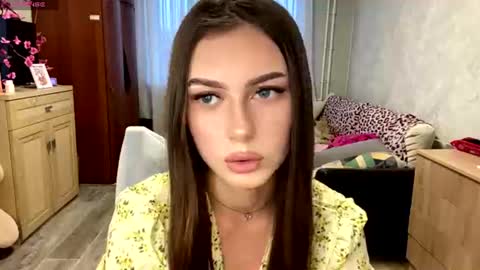 Snapshot of stephaniflicek chatting on June 25, 2026, 4:33 pm Stephani online show from June 25, 2026, 4:33 pm