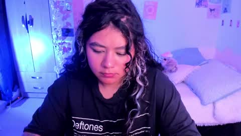 Stephanie  online show from February 24, 2025, 3:33 am