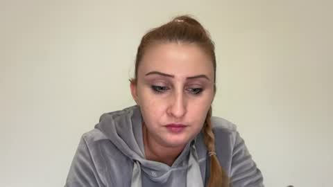 Stephany online show from June 15, 2026, 10:50 am
