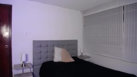 stephany_rodriguez_ online show from October 18, 2025, 2:18 pm