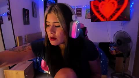 Snapshot of stephany_uwu chatting on January 12, 2025, 3:39 am Stephany independient model online show from January 12, 2025, 3:39 am