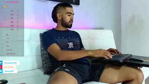 Snapshot of stephenbrown_ chatting on February 19, 2025, 4:23 am    ................     online show from February 19, 2025, 4:23 am