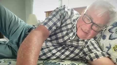 Snapshot of steve988279 chatting on July 1, 2026, 1:02 pm Steve online show from July 1, 2026, 1:02 pm