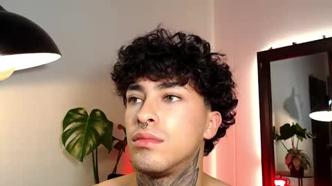 Snapshot of stevennavarro chatting on March 16, 2026, 5:44 am Daniel Steven Navarro online show from March 16, 2026, 5:44 am