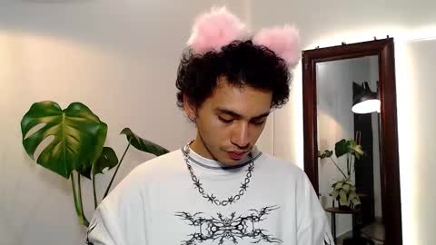 Snapshot of stevennavarro chatting on March 17, 2026, 6:33 pm Daniel Steven Navarro online show from March 17, 2026, 6:33 pm