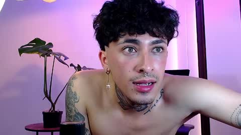 Snapshot of stevennavarro chatting on March 31, 2026, 9:59 pm Daniel Steven Navarro online show from March 31, 2026, 9:59 pm
