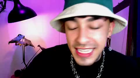 Snapshot of stevennavarro chatting on April 5, 2026, 9:23 pm Daniel Steven Navarro online show from April 5, 2026, 9:23 pm