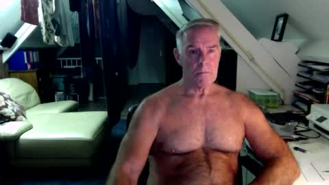 stevetwo online show from December 4, 2025, 10:29 pm