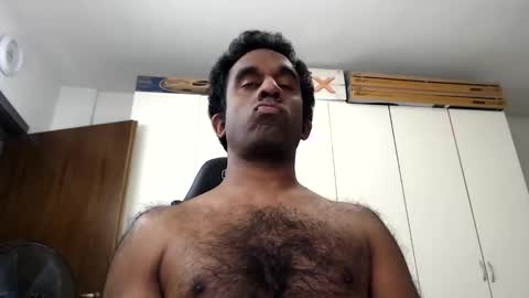 Snapshot of stevmib chatting on October 9, 2025, 8:40 pm StevieMiB online show from October 9, 2025, 8:40 pm