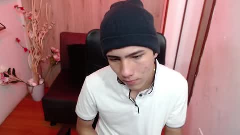 Stich online show from February 12, 2026, 12:44 pm