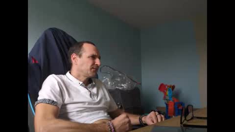 stickolive1 online show from October 16, 2025, 2:18 pm