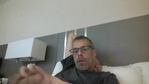 Snapshot of stickymouse45 chatting on April 1, 2026, 8:37 am stickymouse45 online show from April 1, 2026, 8:37 am