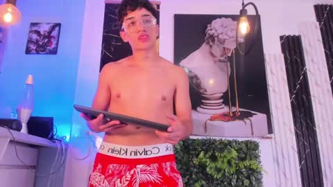 Snapshot of stiiveen_24cm chatting on February 27, 2025, 7:23 am Stiven brendan online show from February 27, 2025, 7:23 am