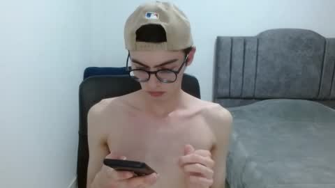 stiv_grant online show from May 26, 2026, 2:07 am